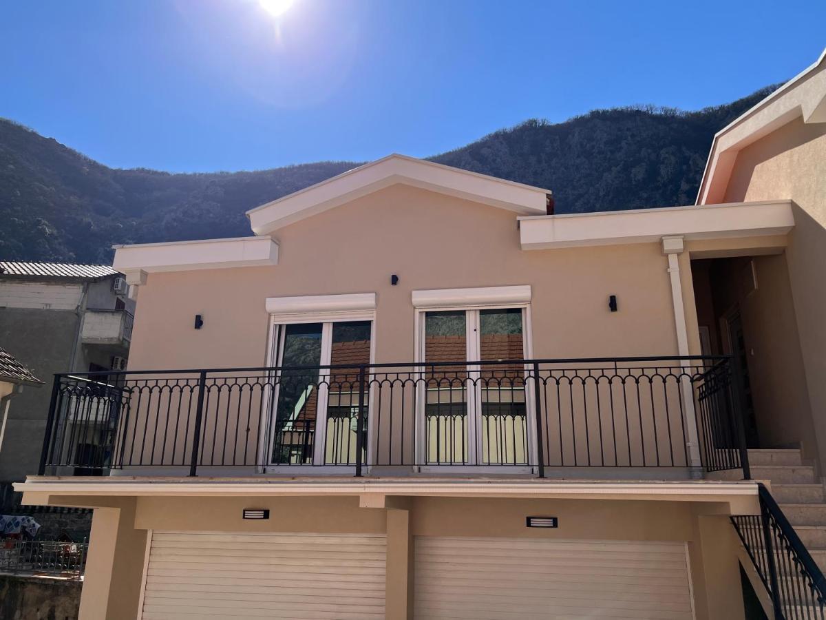 Luna Apartment Котор Екстериор снимка